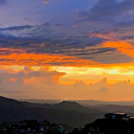 Vacation House In Baguio With Amazing Sunset Views バギオ エクステリア 写真